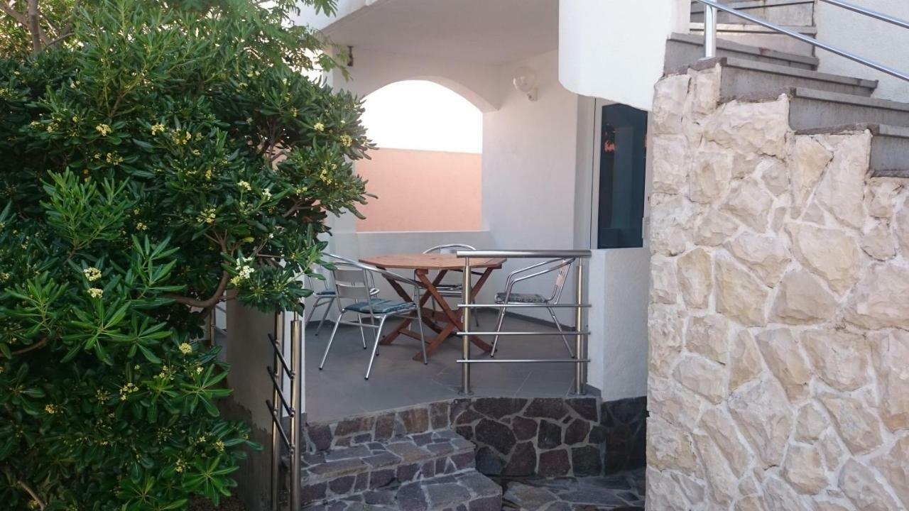 Vila Filipasic Lägenhet Vir Exteriör bild